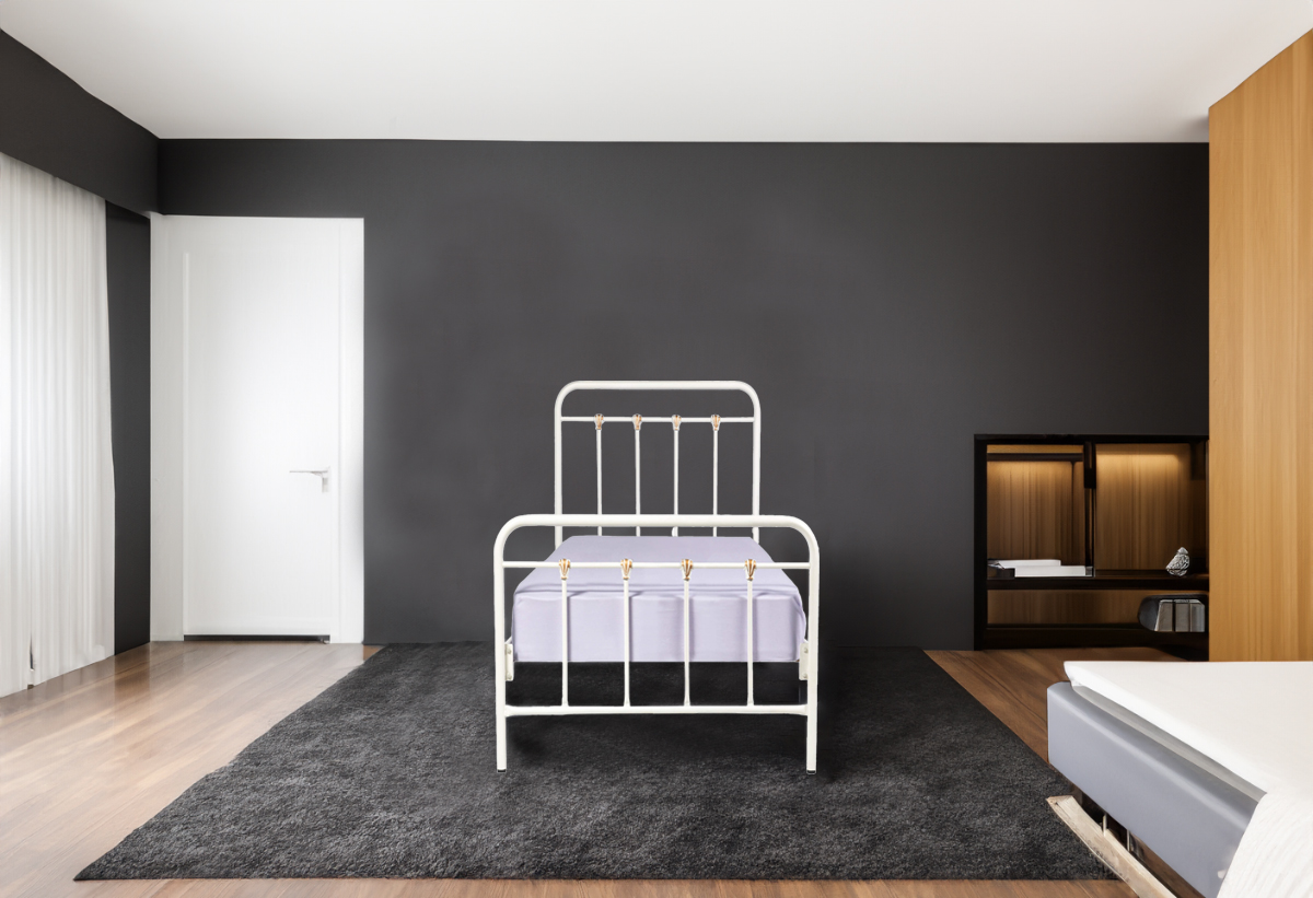 Στην φωτογραφία απεικονίζεται το μονό κρεβάτι